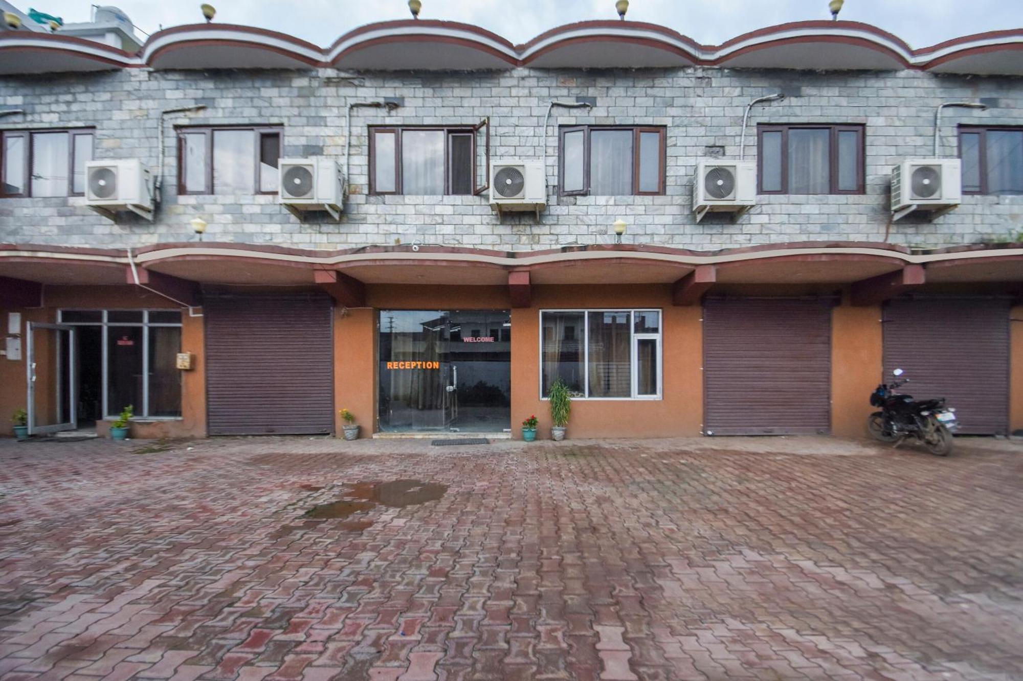 Nālāgarh Oyo Flagship Vibes Hotel מראה חיצוני תמונה