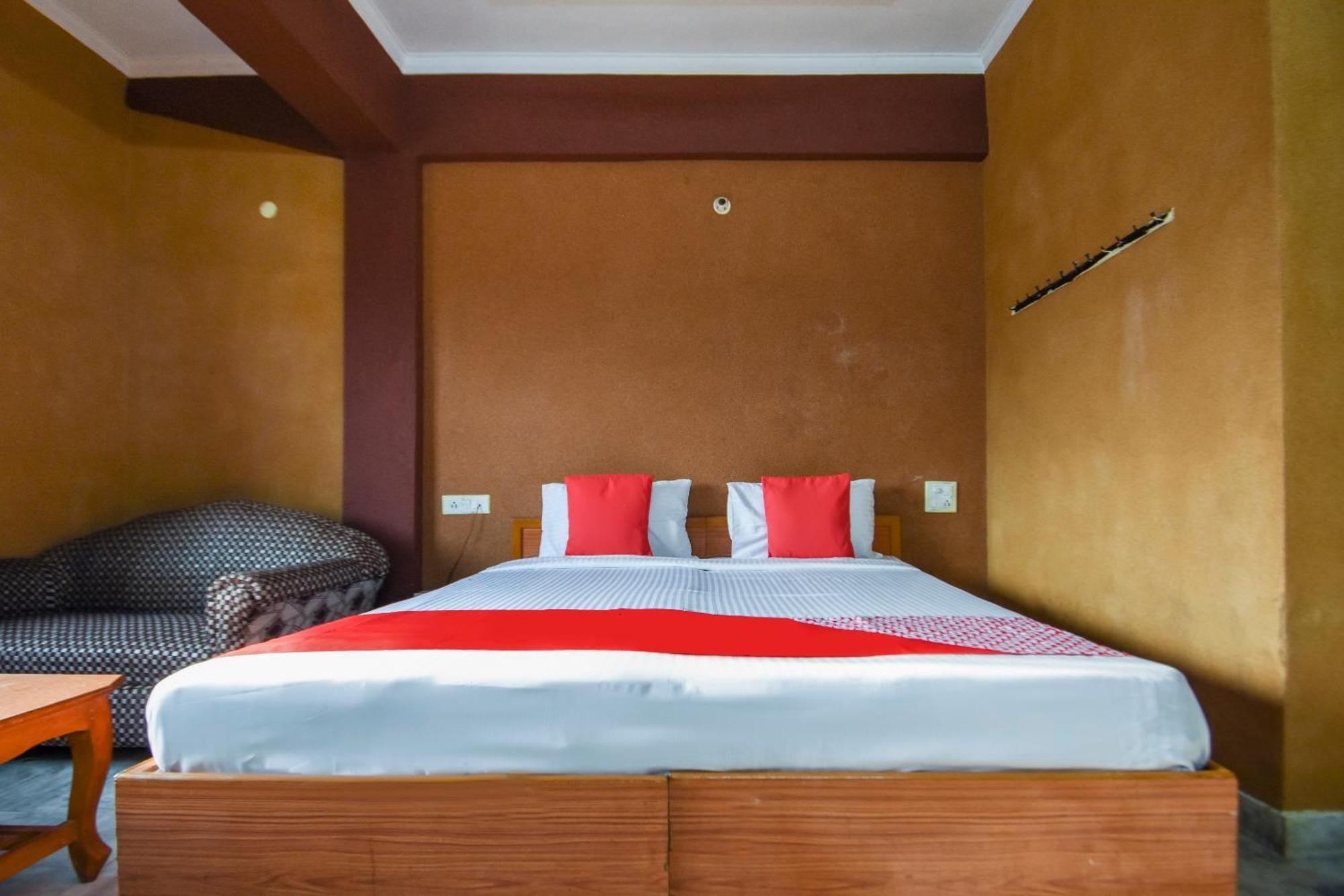 Nālāgarh Oyo Flagship Vibes Hotel מראה חיצוני תמונה