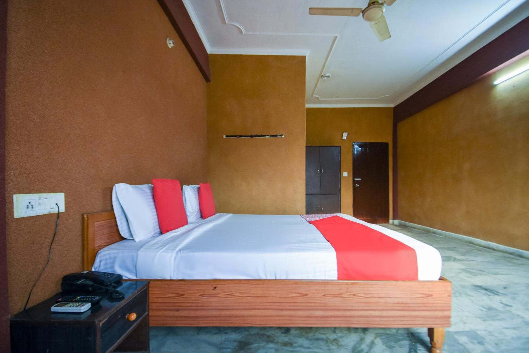 Nālāgarh Oyo Flagship Vibes Hotel מראה חיצוני תמונה
